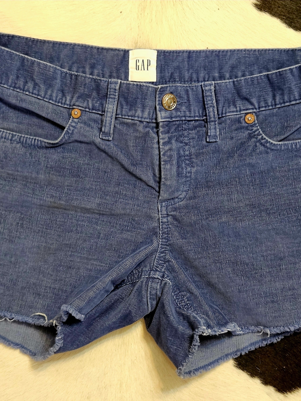 GAP Y2k Vintage Blue Fine Wale Corduroy  Frayed Hem Jean Shorts Sz 4